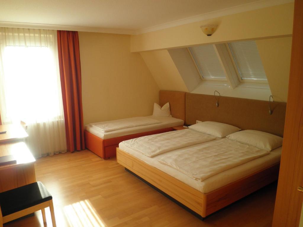 Hotel Lowen Bludenz Habitación foto