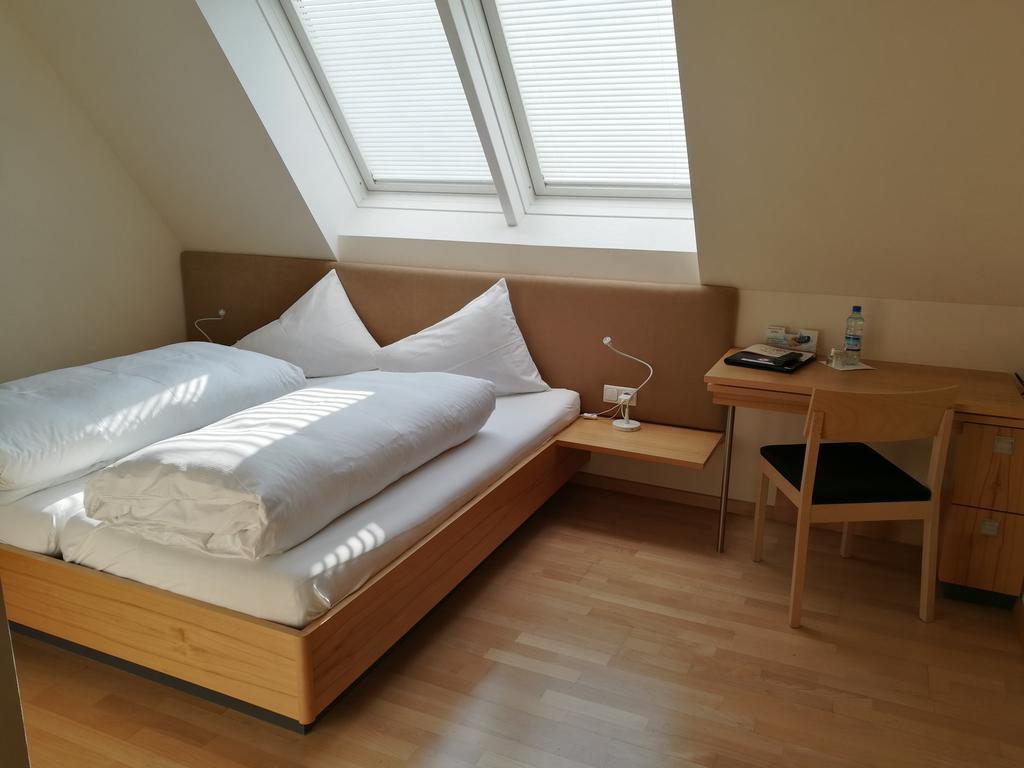 Hotel Lowen Bludenz Exterior foto